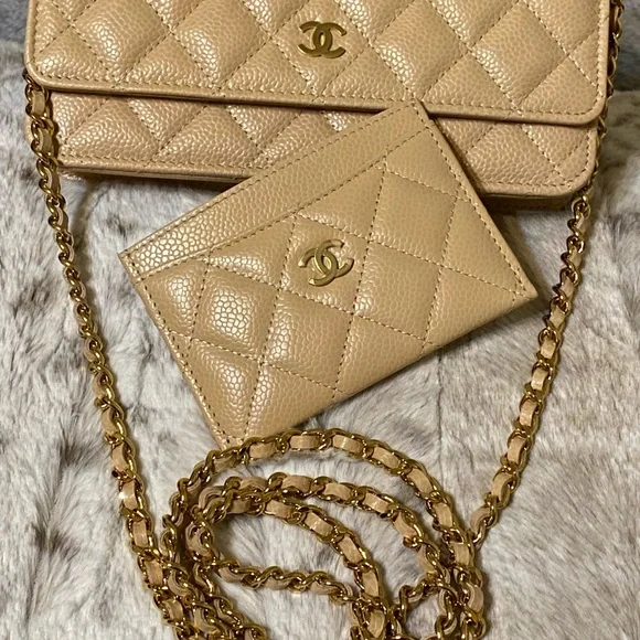 NWT CHANEL CARD HOLDER - Picture 14 of 15